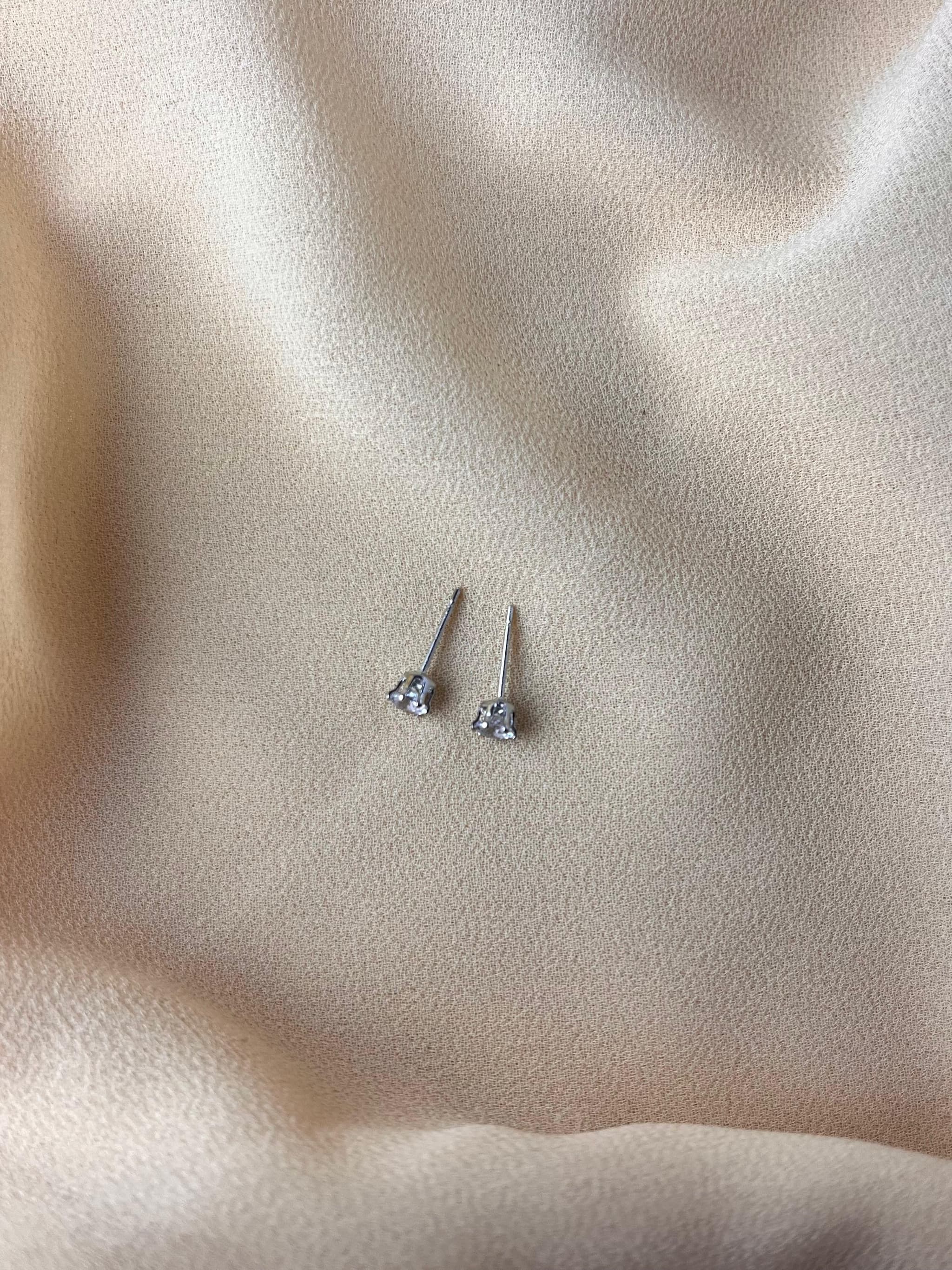 Jenmore Sweetheart Prism Clear Heart Crystal Stud Earrings thumbnail 3