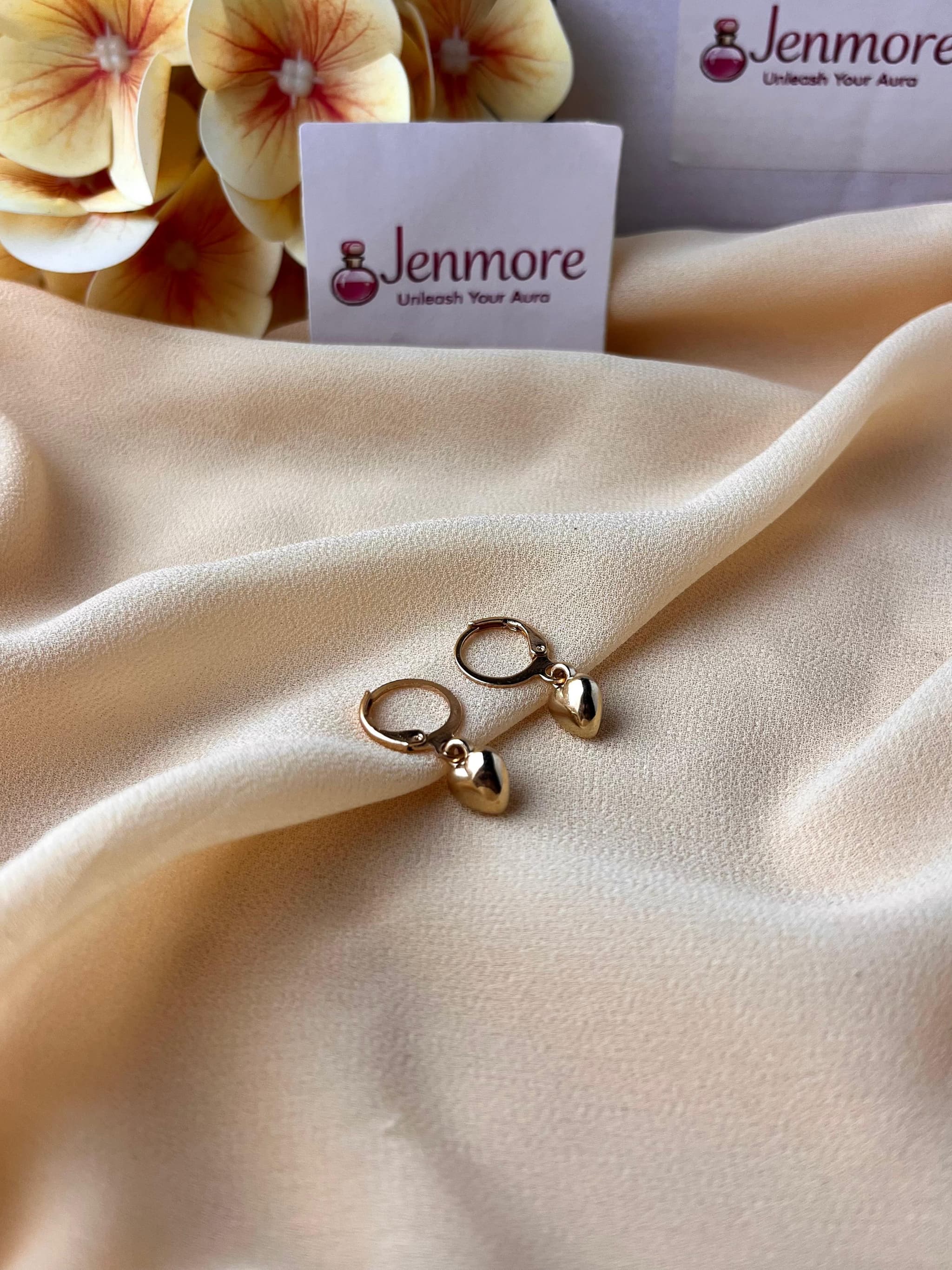 Jenmore Dainty Liquid Metal Puffed Heart Leverback Drop Earrings thumbnail 3