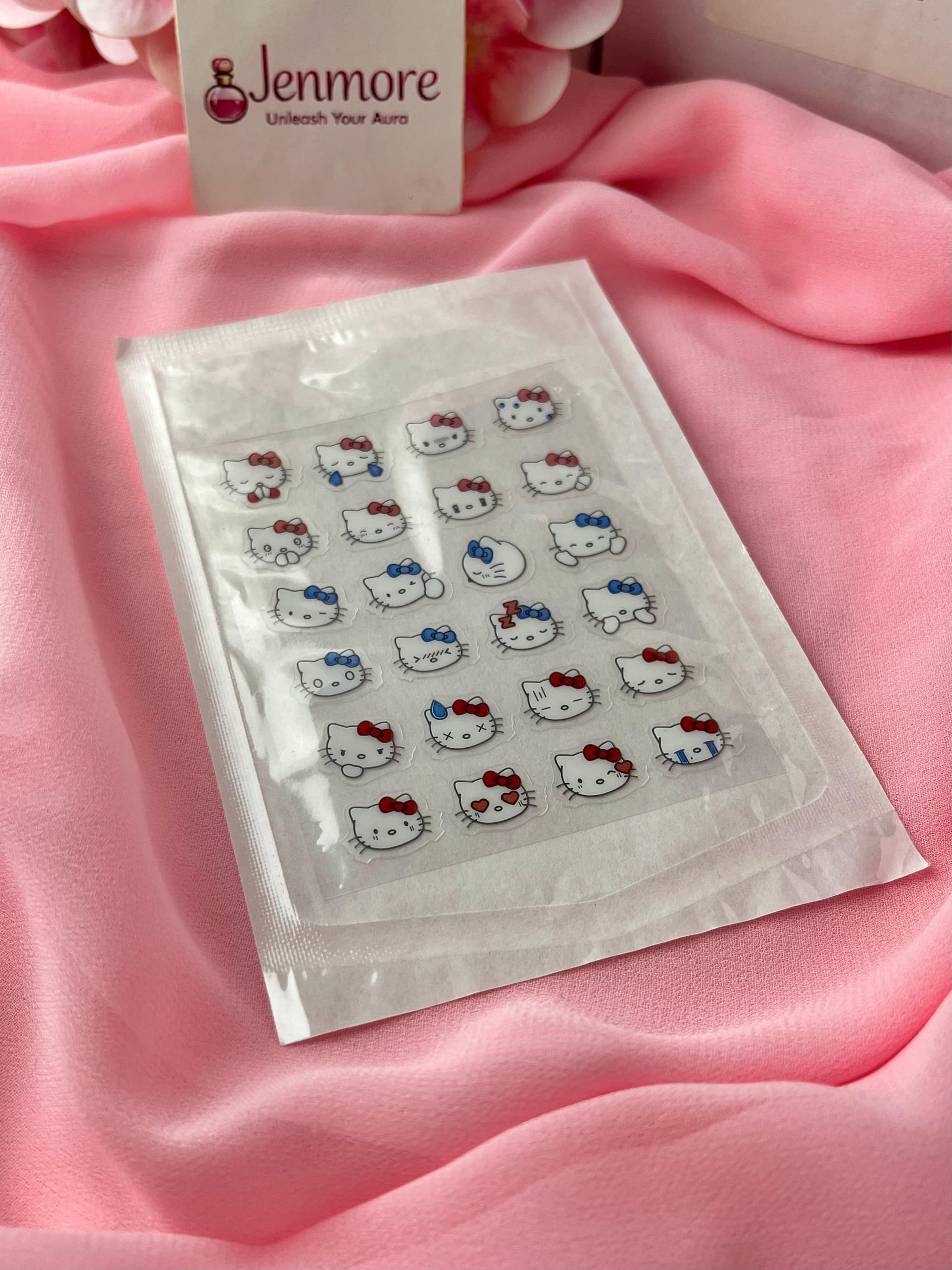Jenmore Hello Kitty Friends Hydrocolloid Blemish & Pimple Patch Sheet (Limited Edition) thumbnail 2