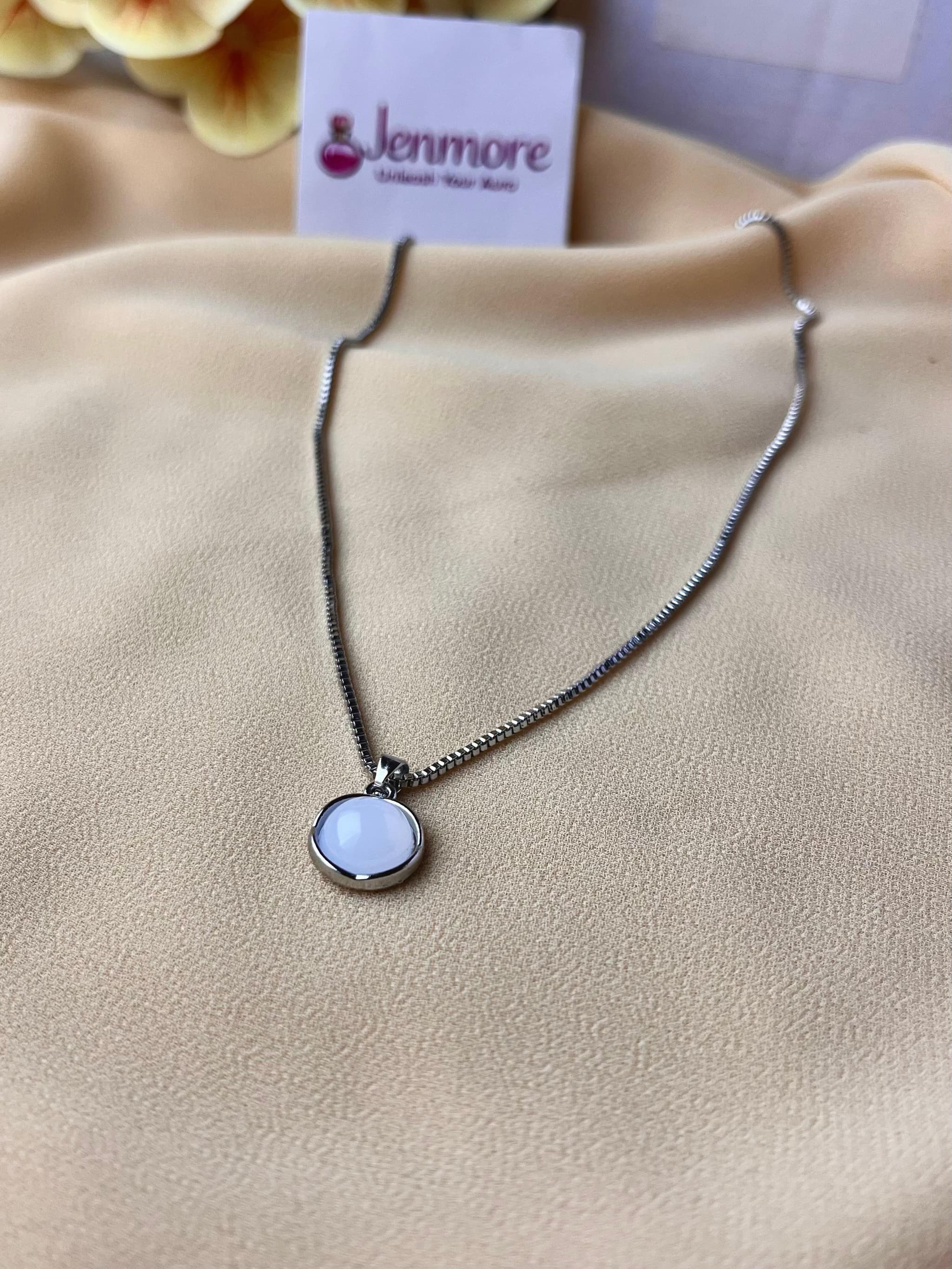 Jenmore Twilight Aura Round Opal-Style Pendant Chain Necklace thumbnail 3