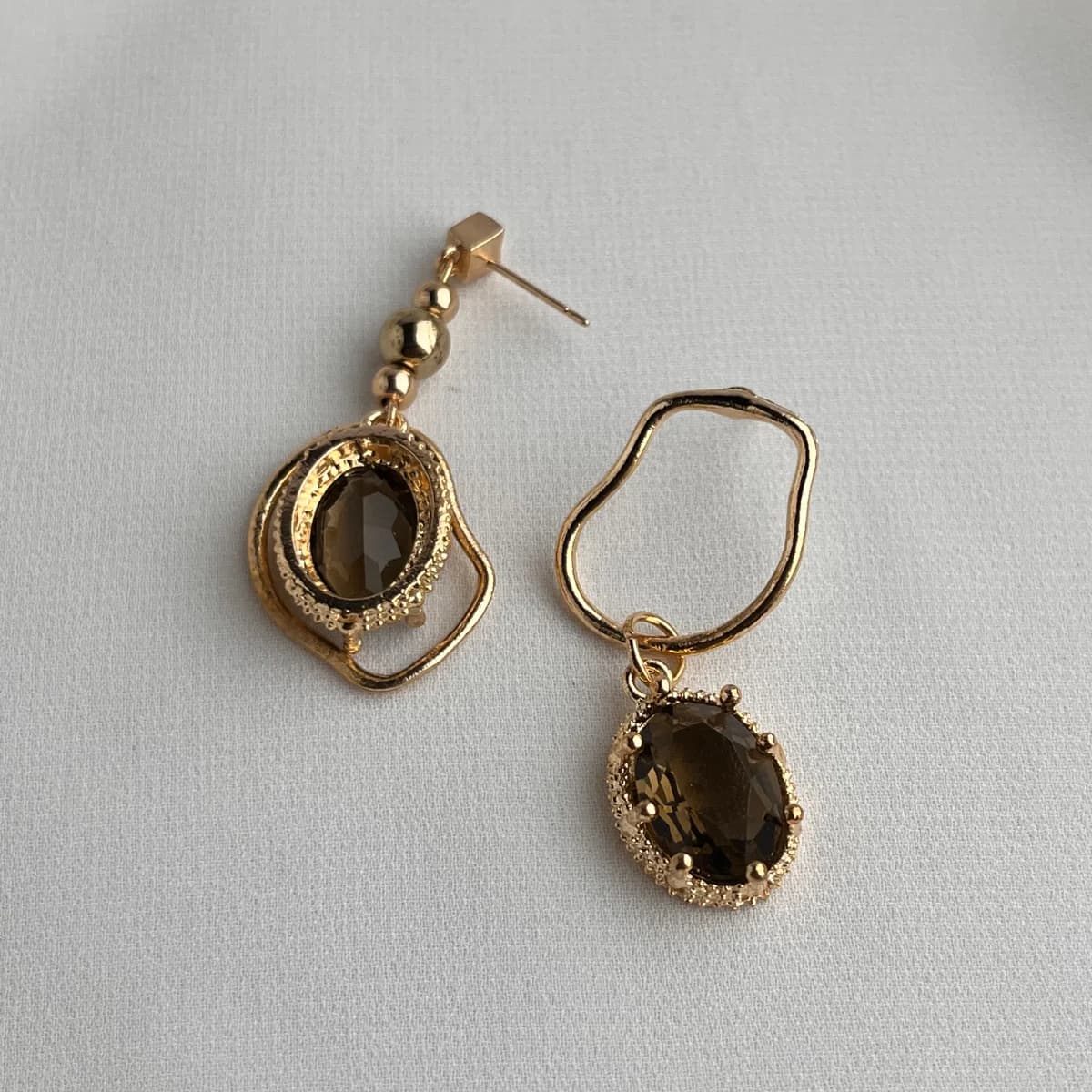 Jenmore Abstract Horizon Asymmetrical Smokey Earrings