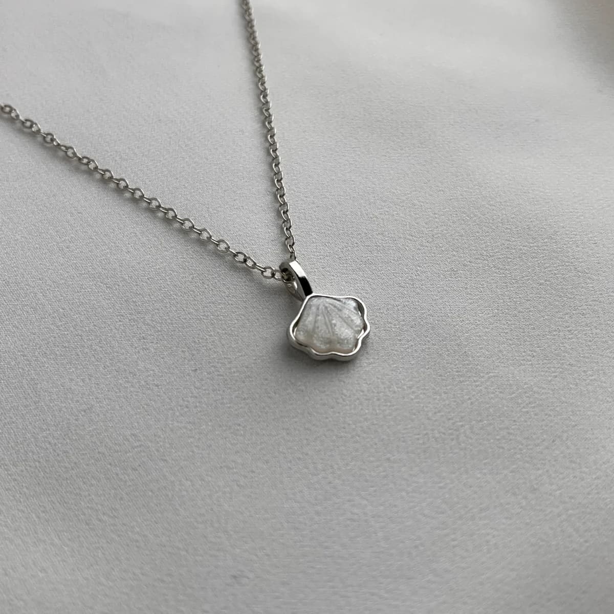 Jenmore Coastal Blossom Mother-of-Pearl Pendant Necklace
