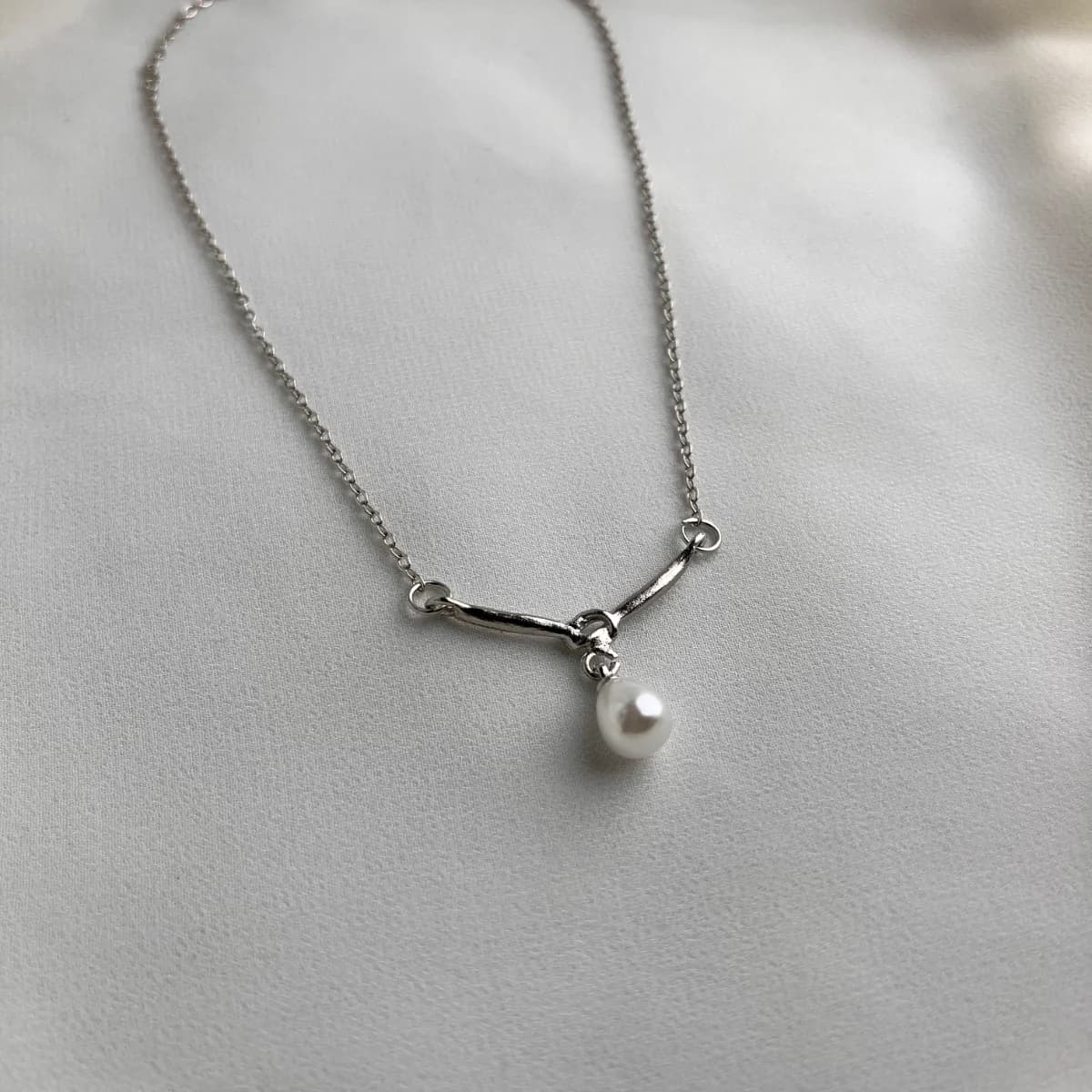 Jenmore Minimalist Pearl Drop Curved Bar Chain Necklace — view 3